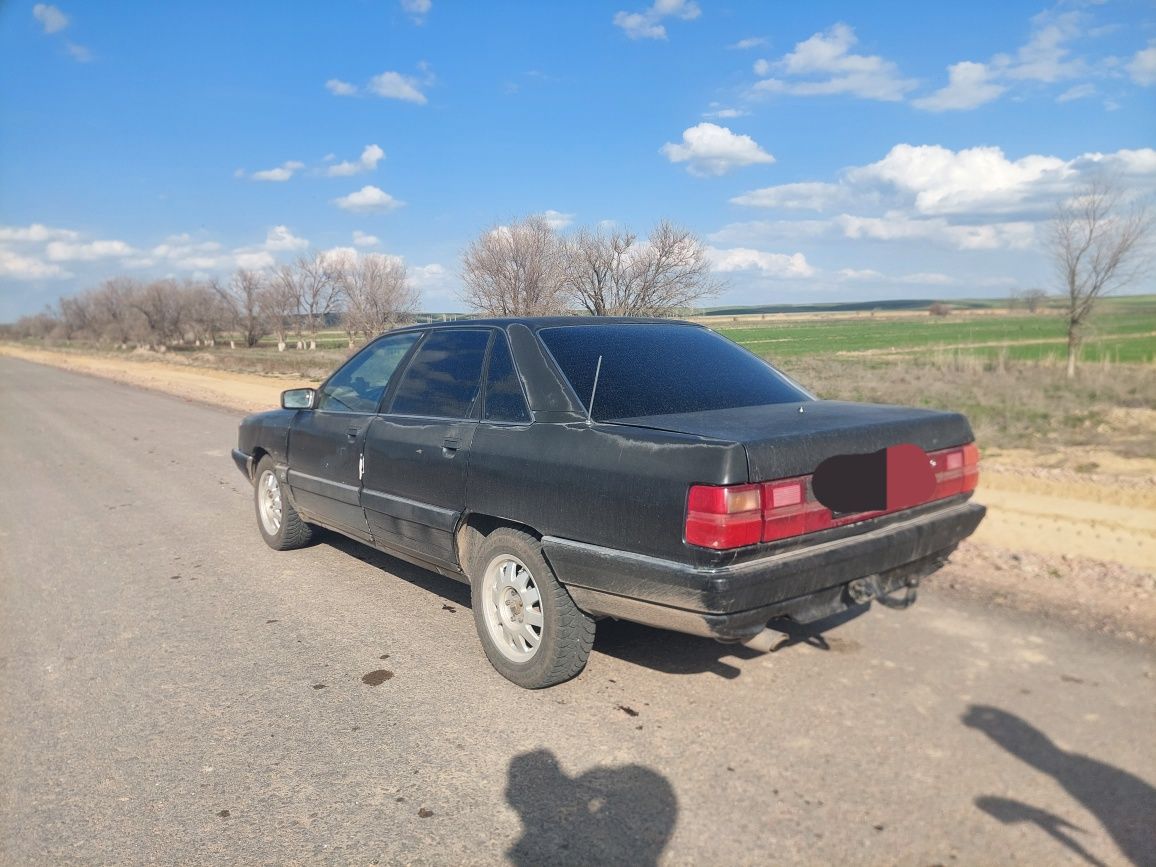 Ауди 100 2,3 срочно продам