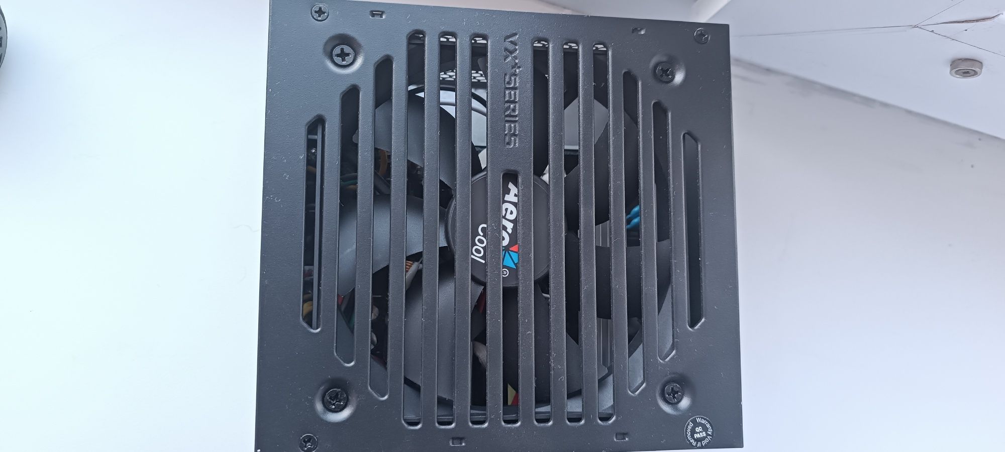 Продам блок питания на компьютер Блок питания Aerocool VX-400 PLUS [40