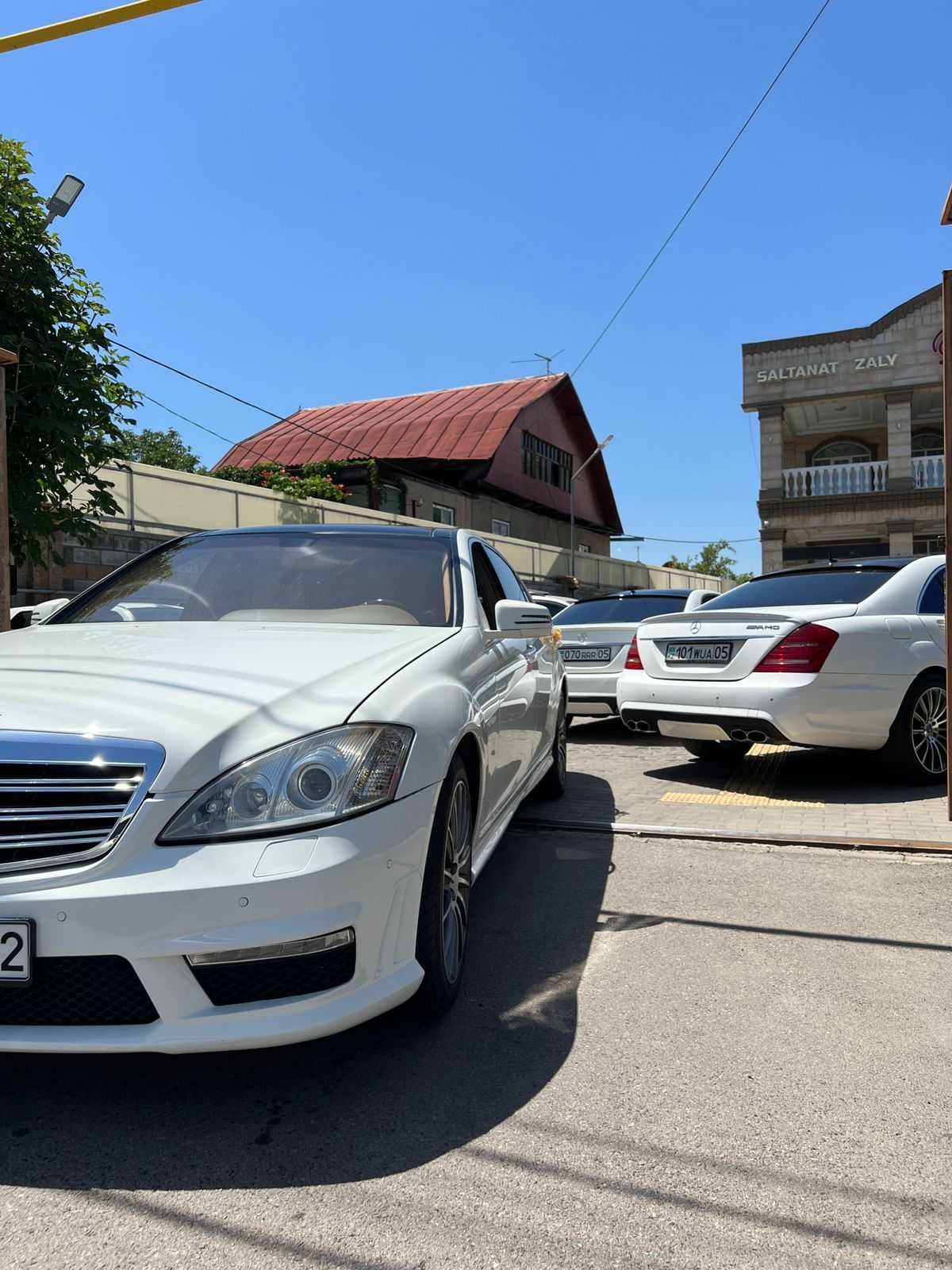 Прокат авто с водителем,выписка из роддома,встреча с аэропорта,кортеж