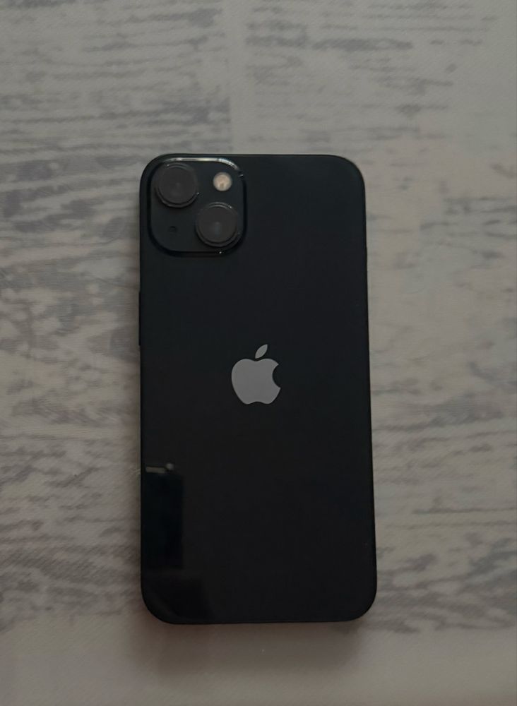 Продам IPhone 13 Б/У