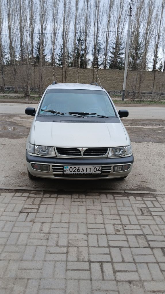 Продам митсубиси спейс рунер