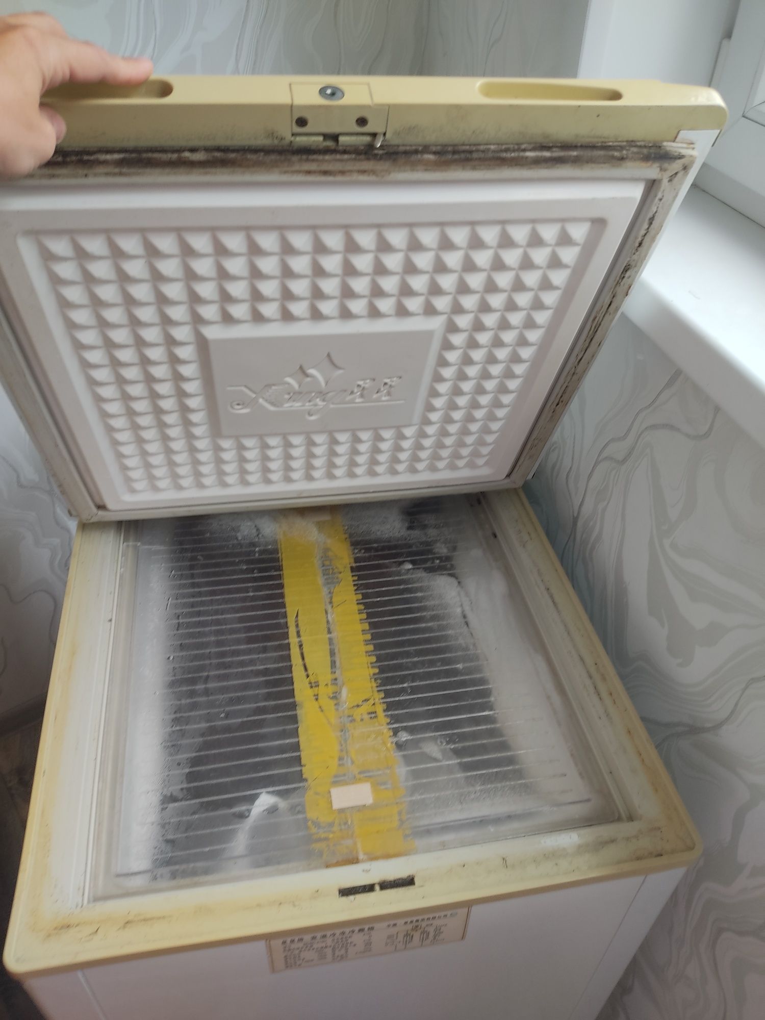 Продам морозильную камеру ларь