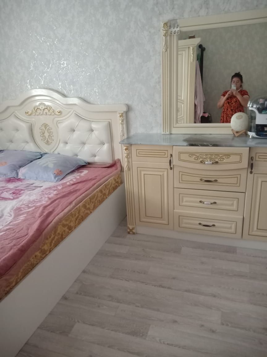 Спальный  гарнитур сатылады