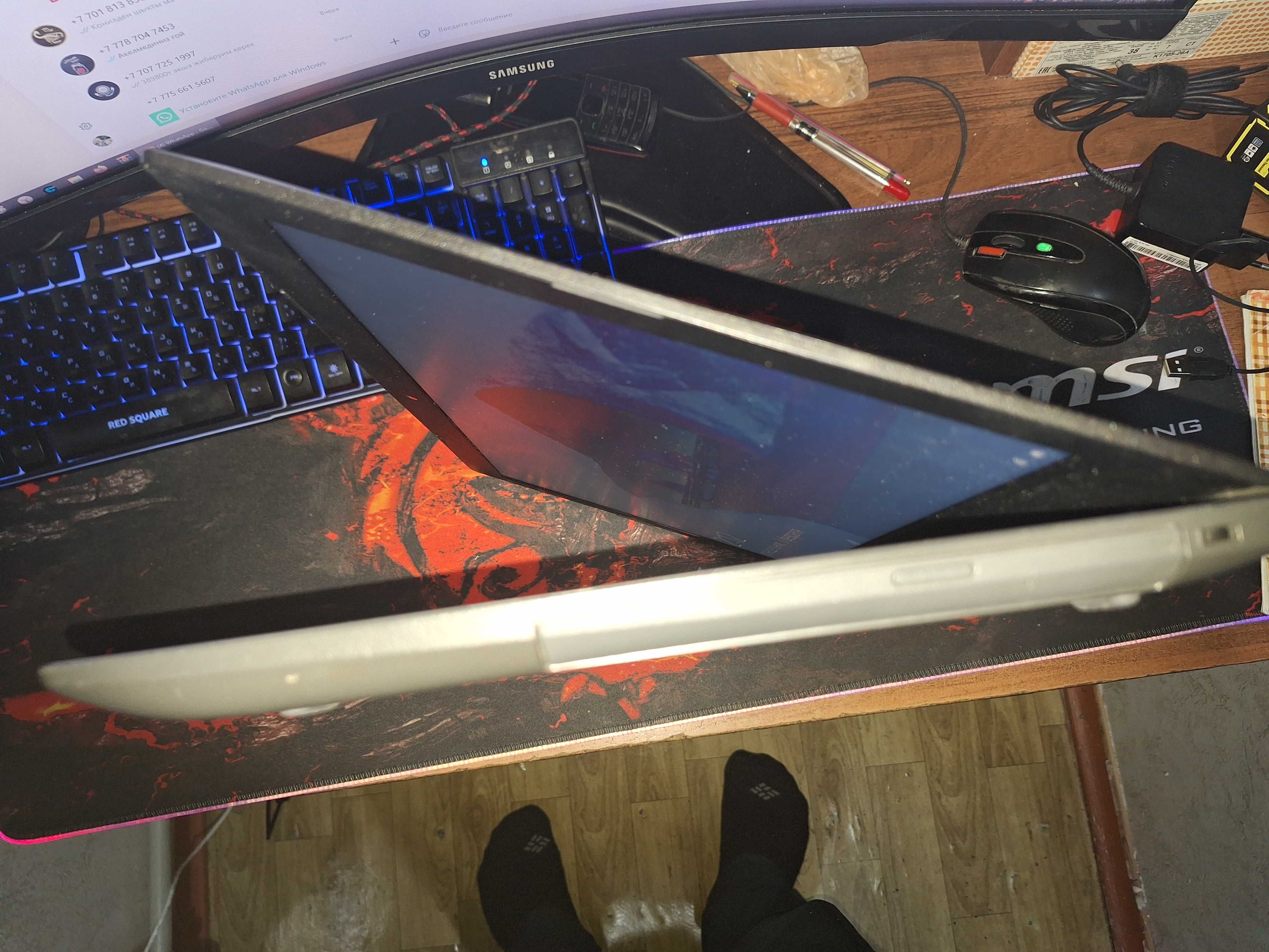 Ноутбук (ультрабук) Lenovo i3-7020U cpu 2.30ghz (4-х яде) в идеале 20г