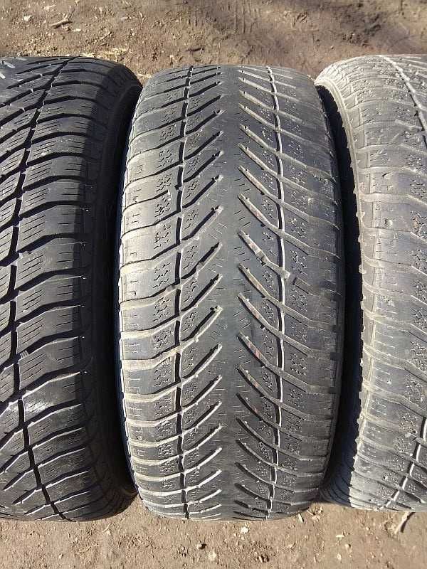 Шины 205/55 R16 - "GoodYear UltraGrip GW-3 RunFlat" , всесезонные.
