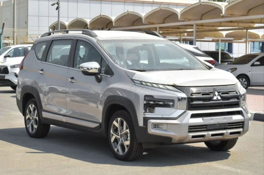 Автомобиль Mitsubishi Xpander Cross 2023