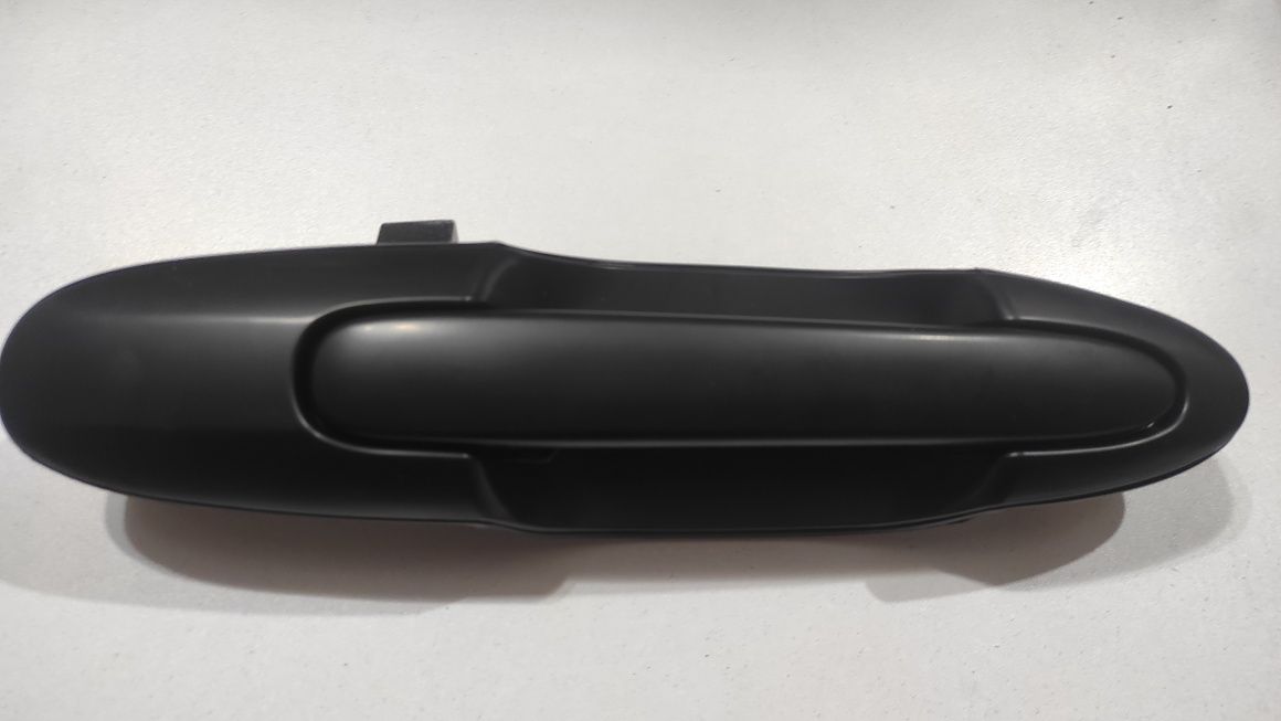 Ручка двери наружние внутренний Mazda MPV LW 99-06