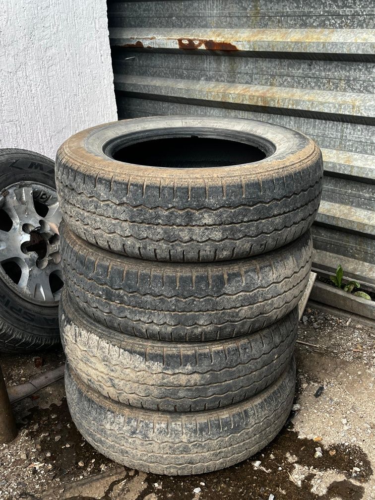 hankook 215/70/16с