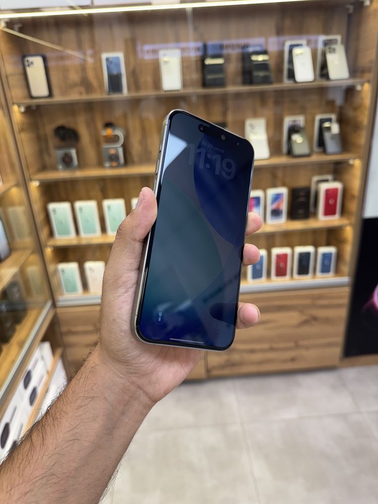 iPhone 15 pro max 256 natural