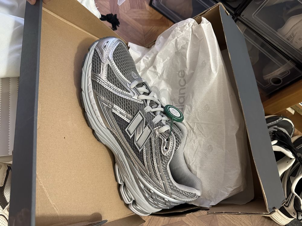 Продам New Balance 1906R