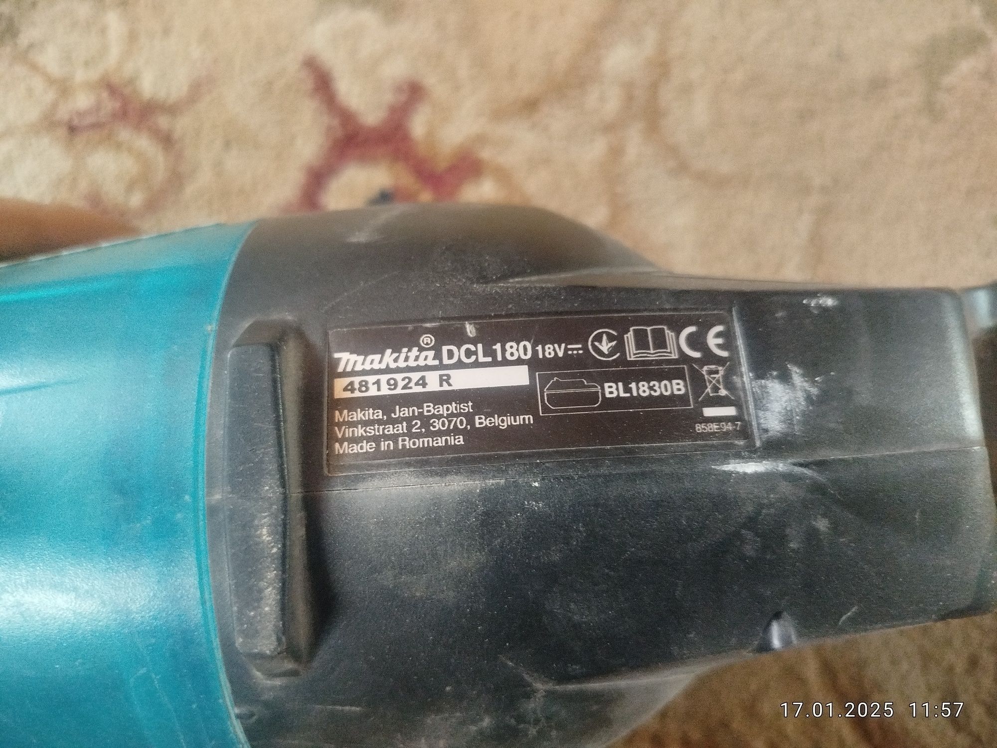 Продам аккумуляторный пылесос Makita Макита оригинал