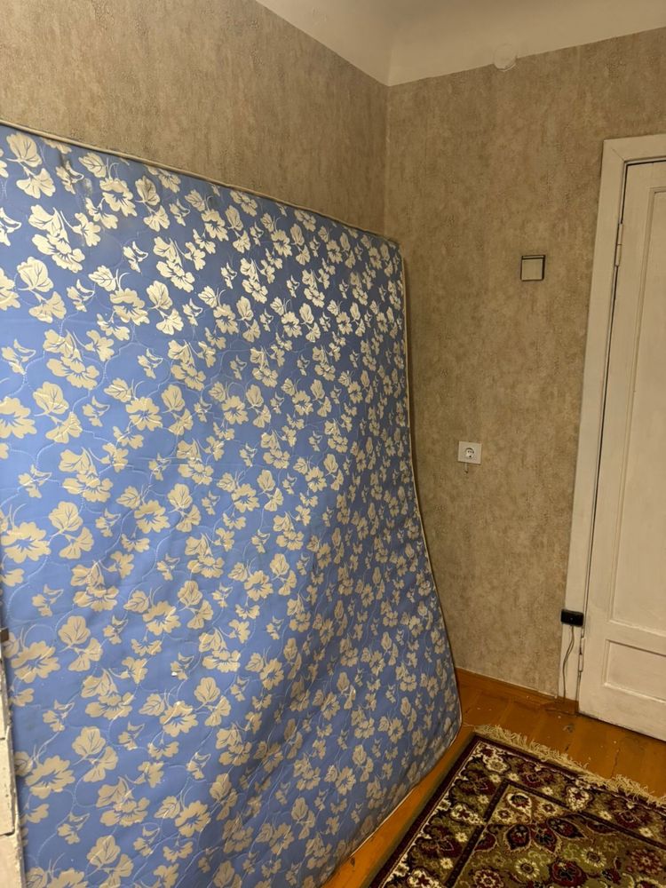 Отдам даром три кровати в разобранном виде