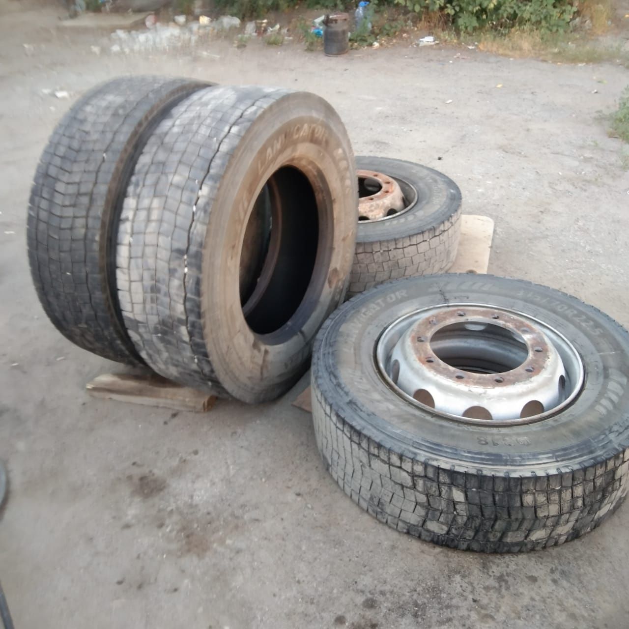 Продам автошины с дисками