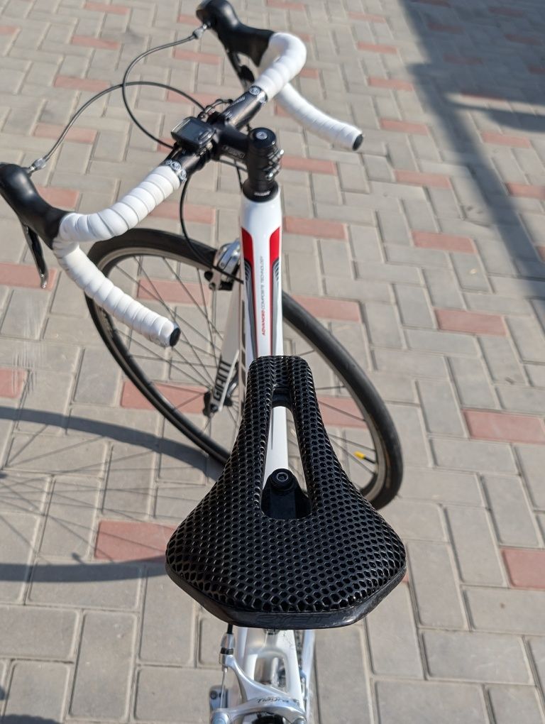 Шоссейный велосипед Giant