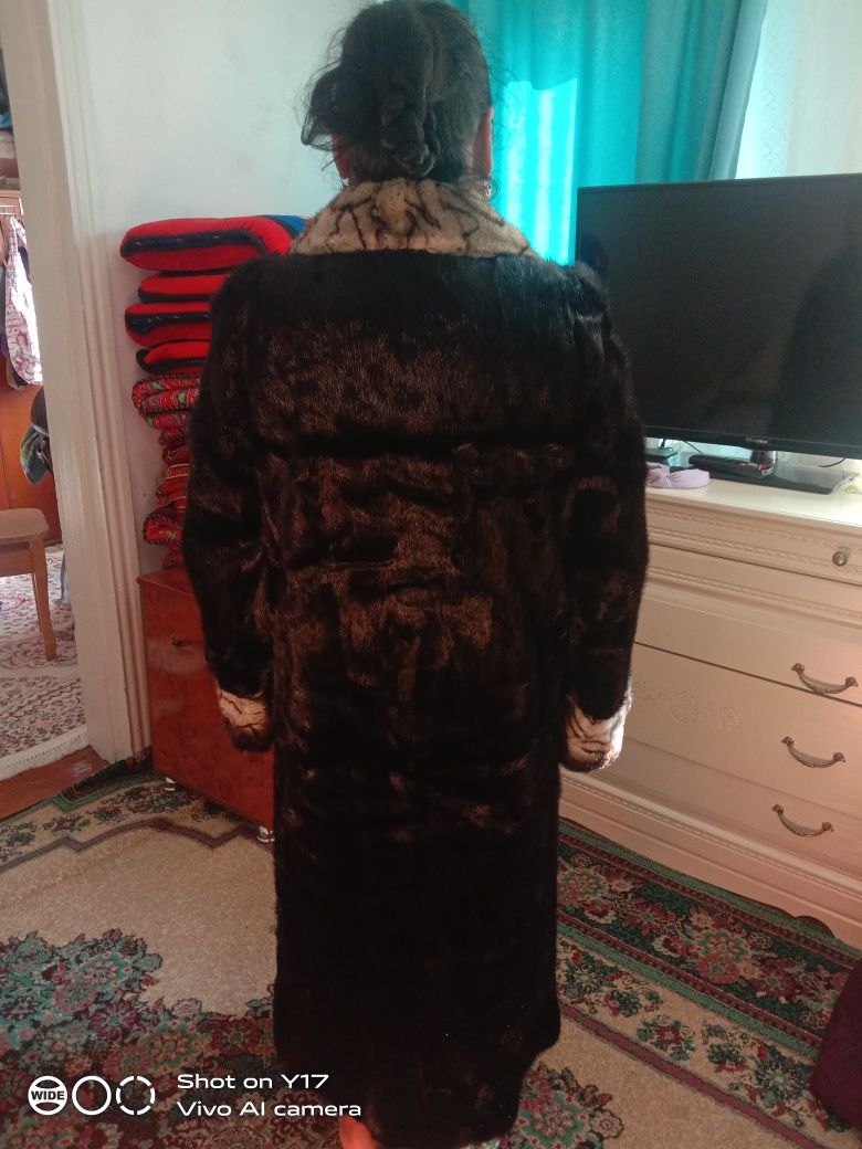 Продаем натуральную норковую шубу
