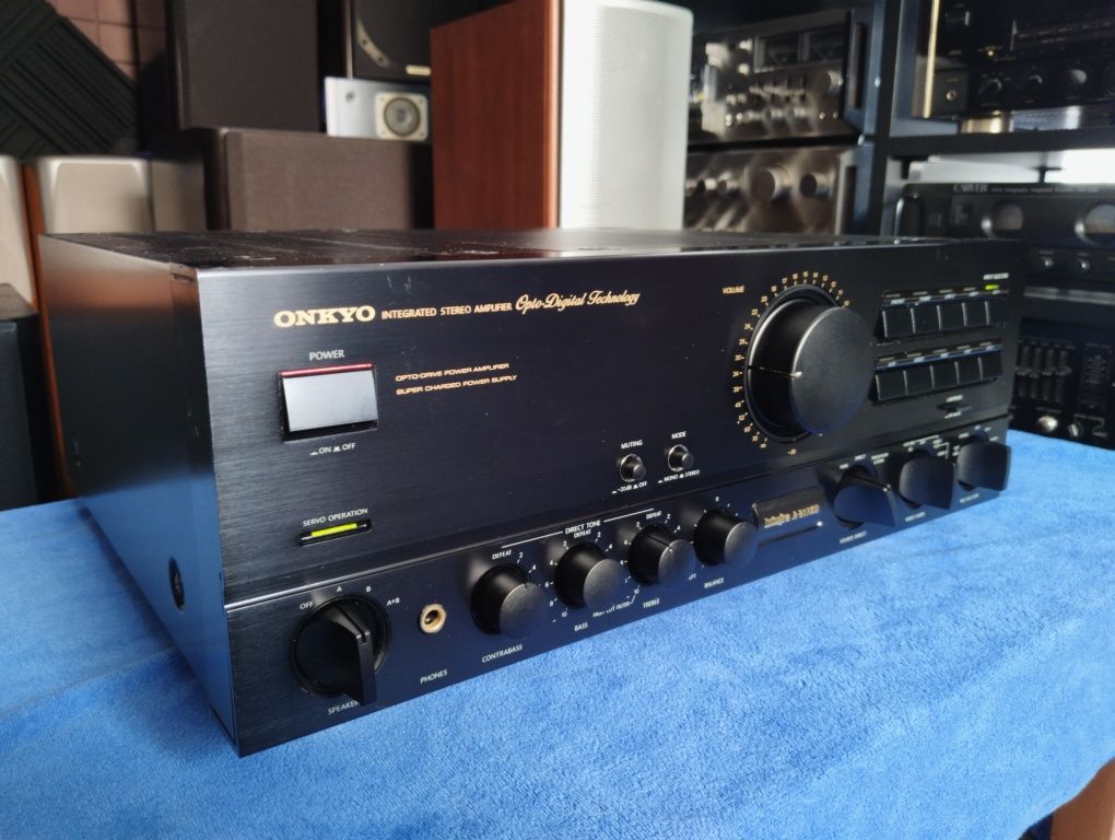 ONKYO Integra A-817XD