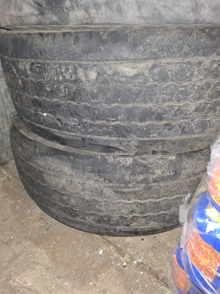 Продам резину грузовую