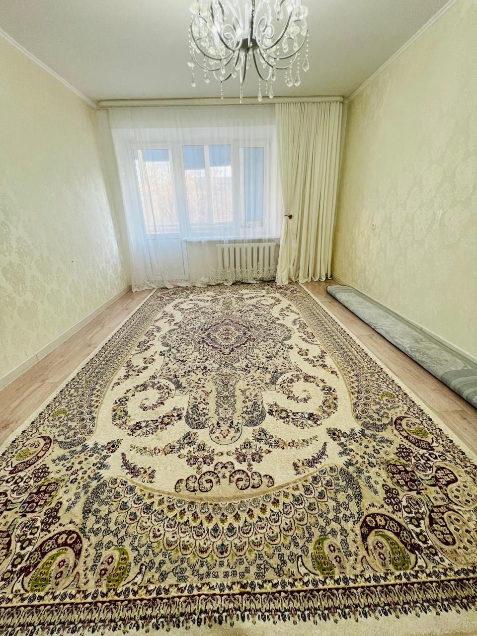 Продам 3-х комнатную квартиру в районе саяхата