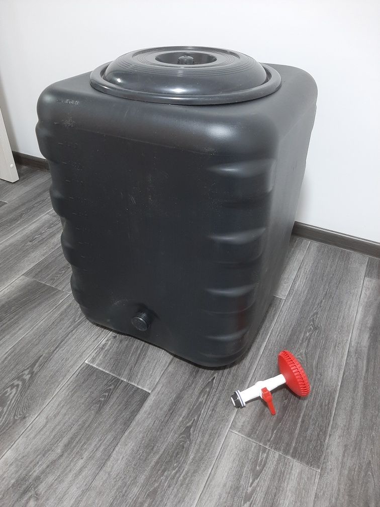 Продам новый бак для душа  150 л.