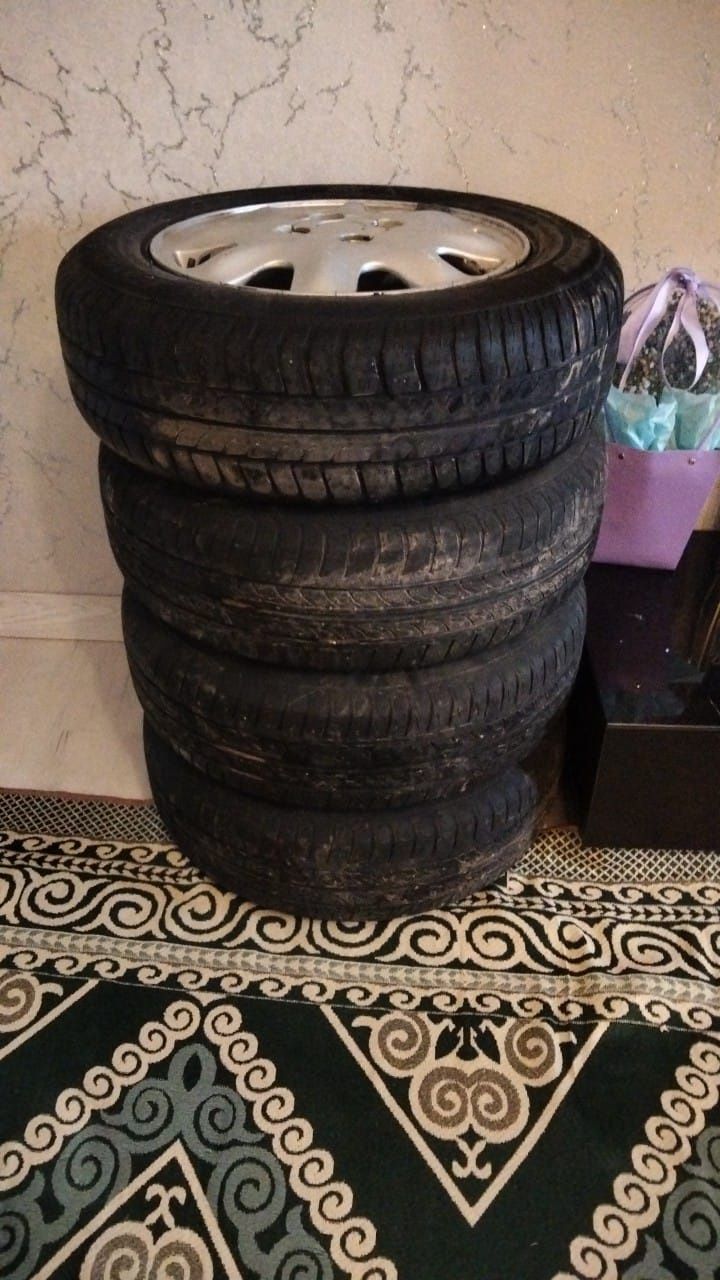 Продам шины с дисками
