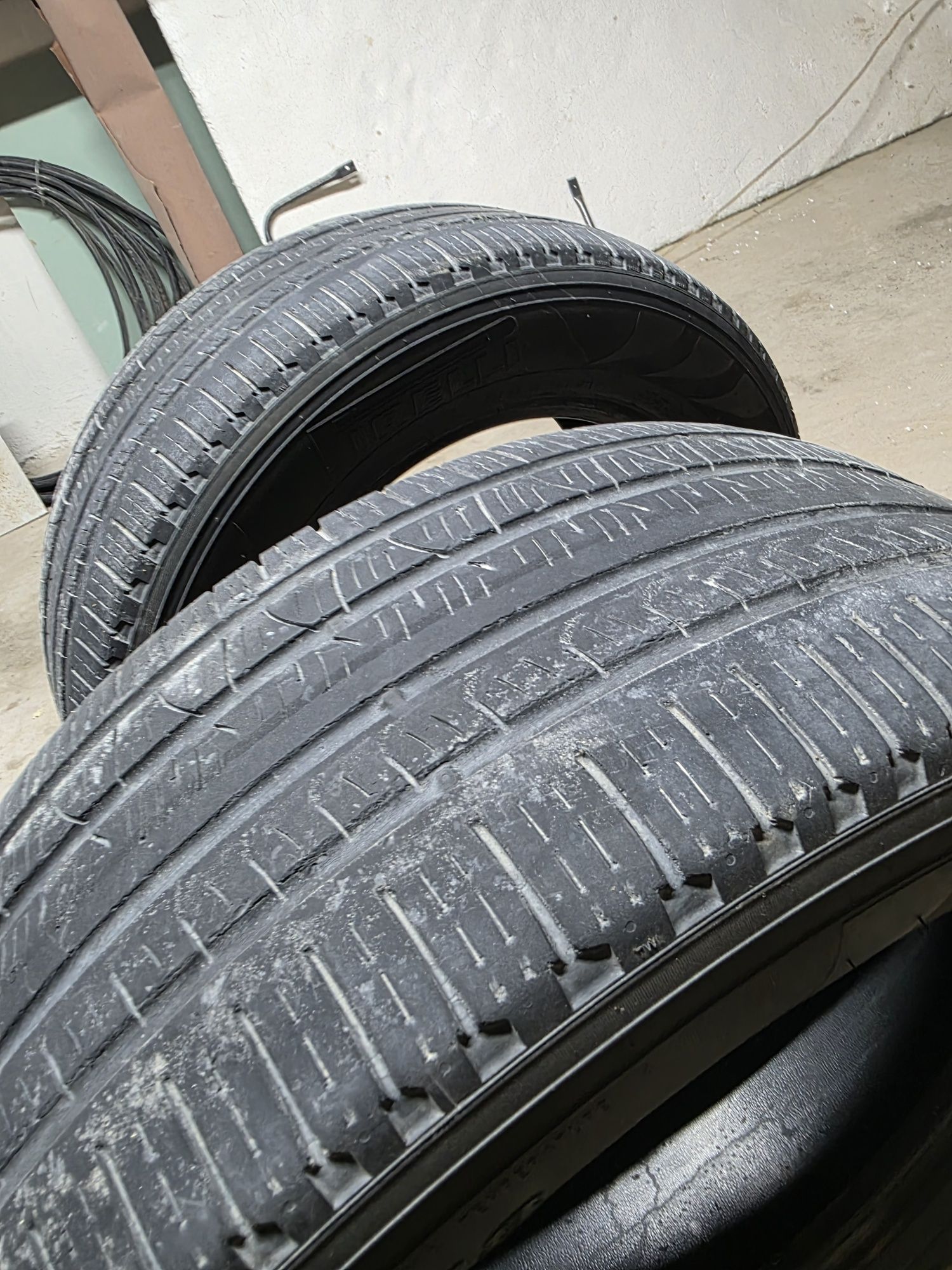 265/60/18 Pirelli scorpion