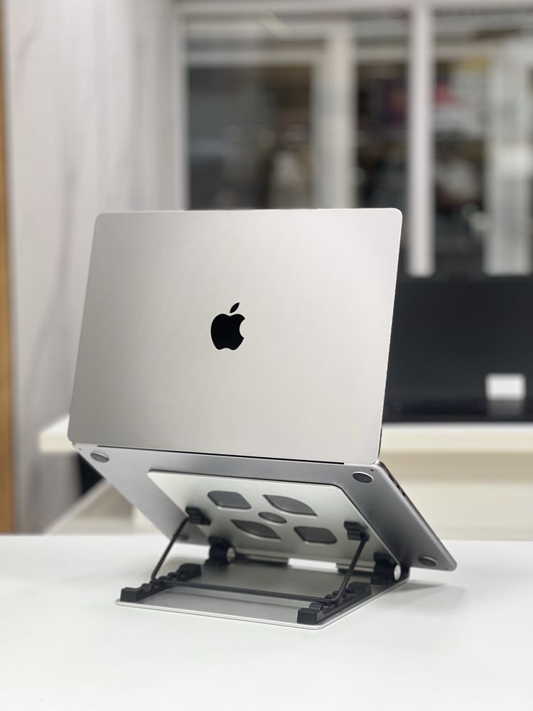 MacBook air 15,3” | M2 | ОЗУ 8Gb | SSD 256Gb | 10 циклов