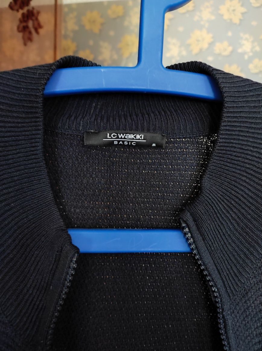 Продам кардиганы школьные