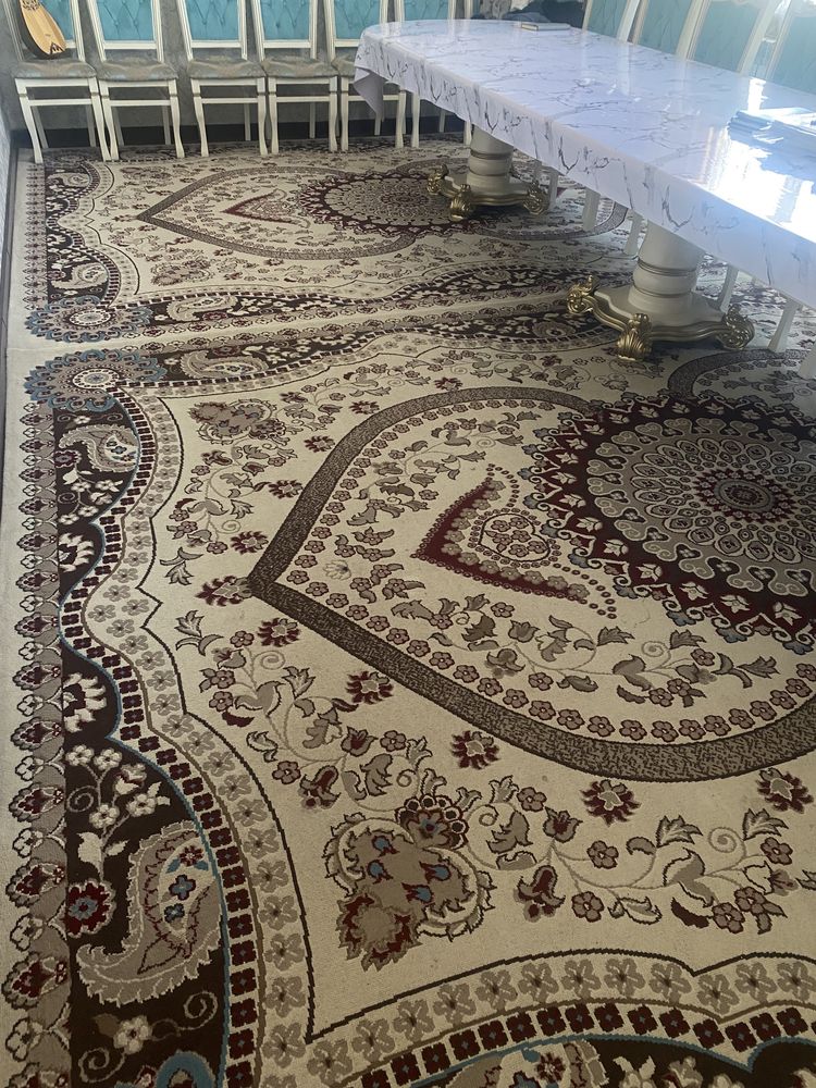 Продам ковры 300*400