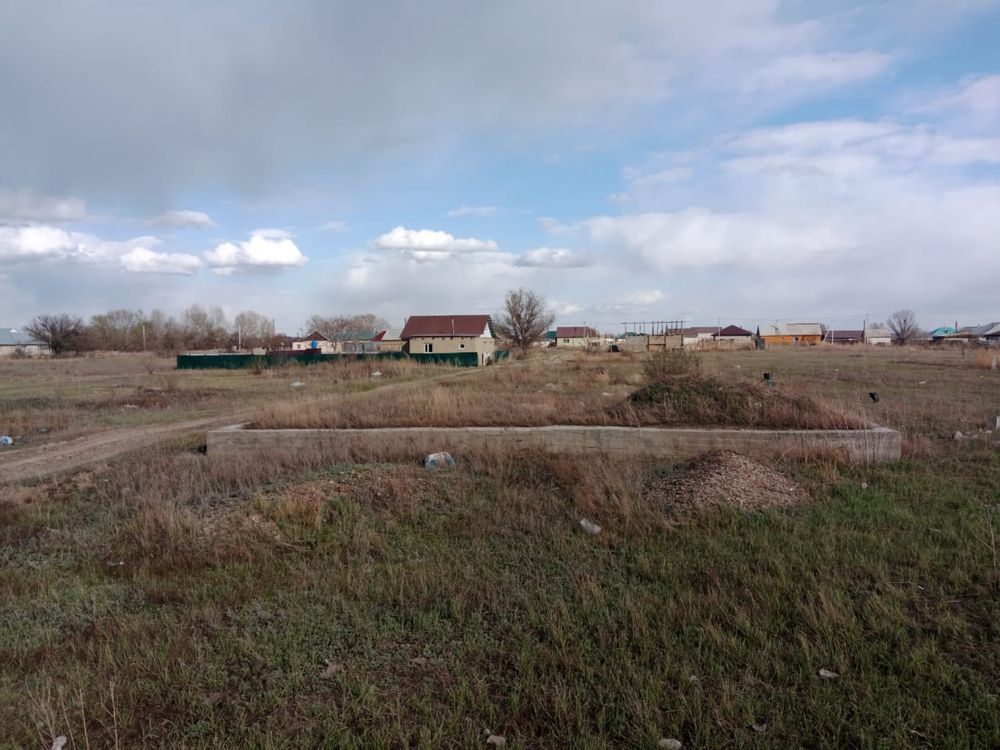 Продается участок с фундаментом 10×10 в г. Семей