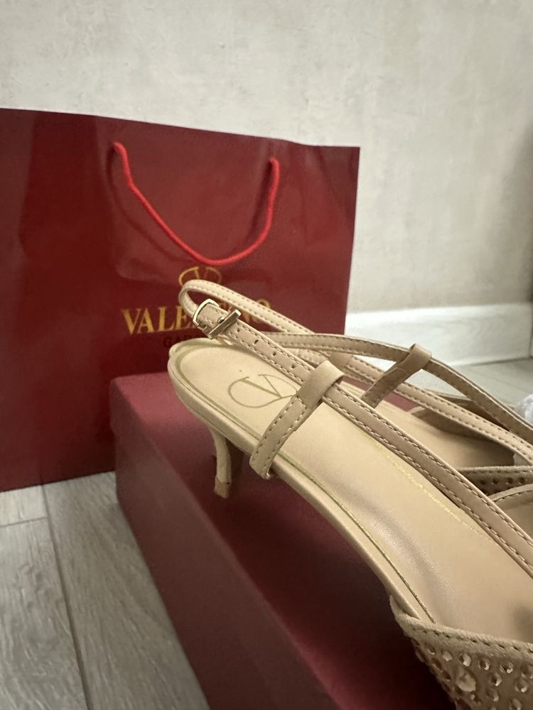 туфли от valentino