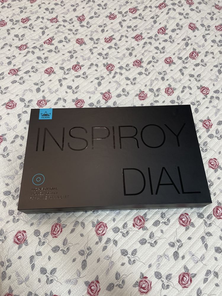 продаю графический планшет huion inspiroy dial q620m