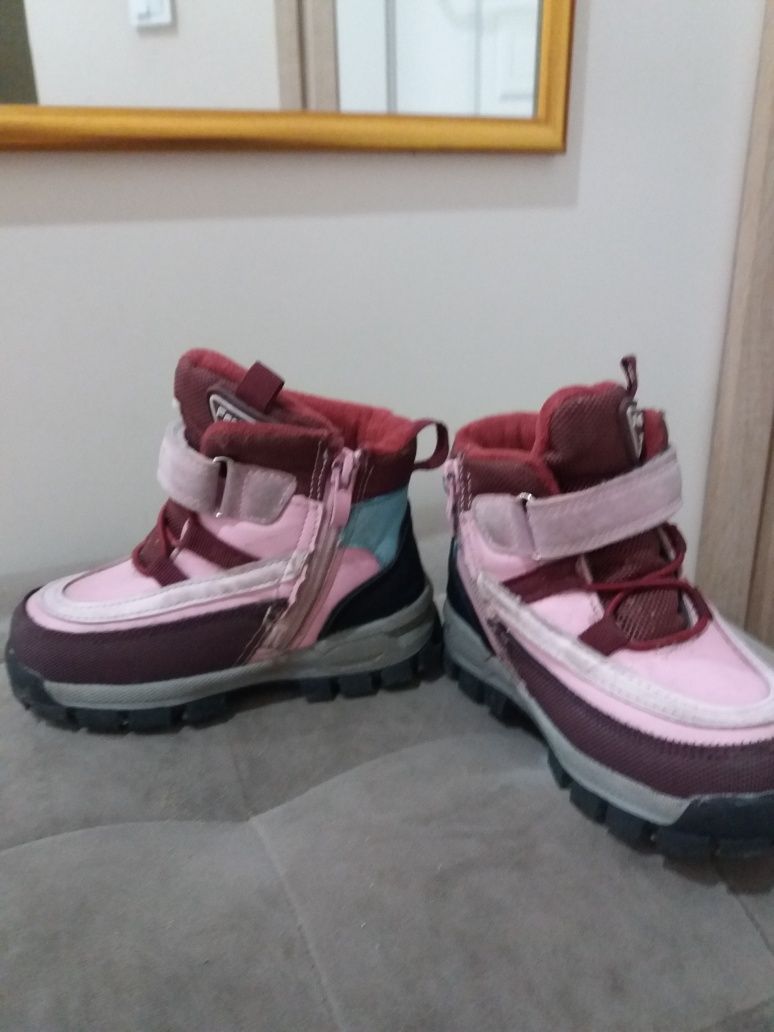 Продам детские зимние сапожки
