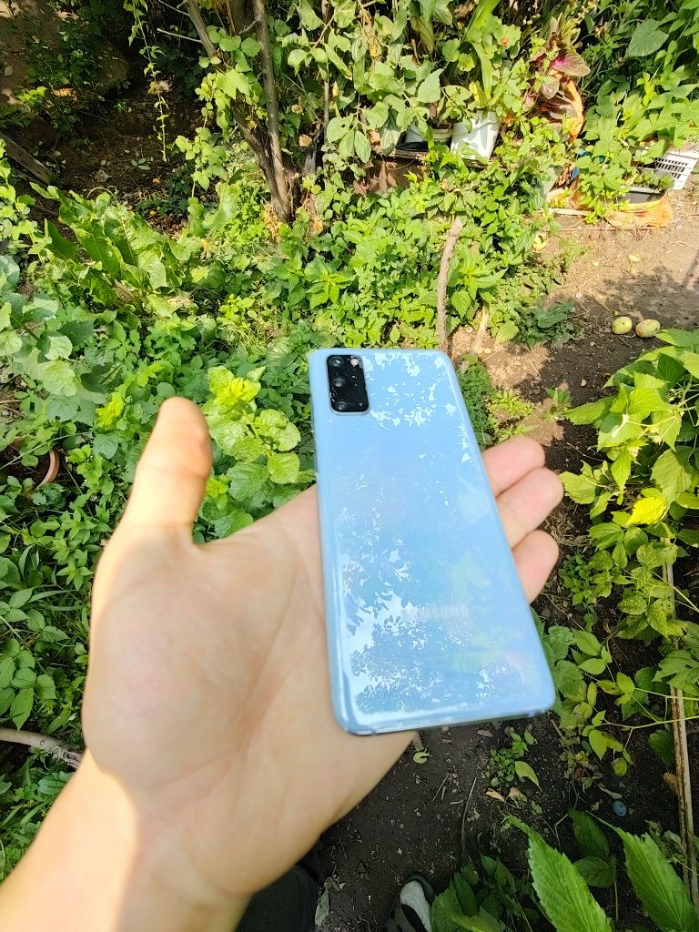 Продам Samsung s20 128gb