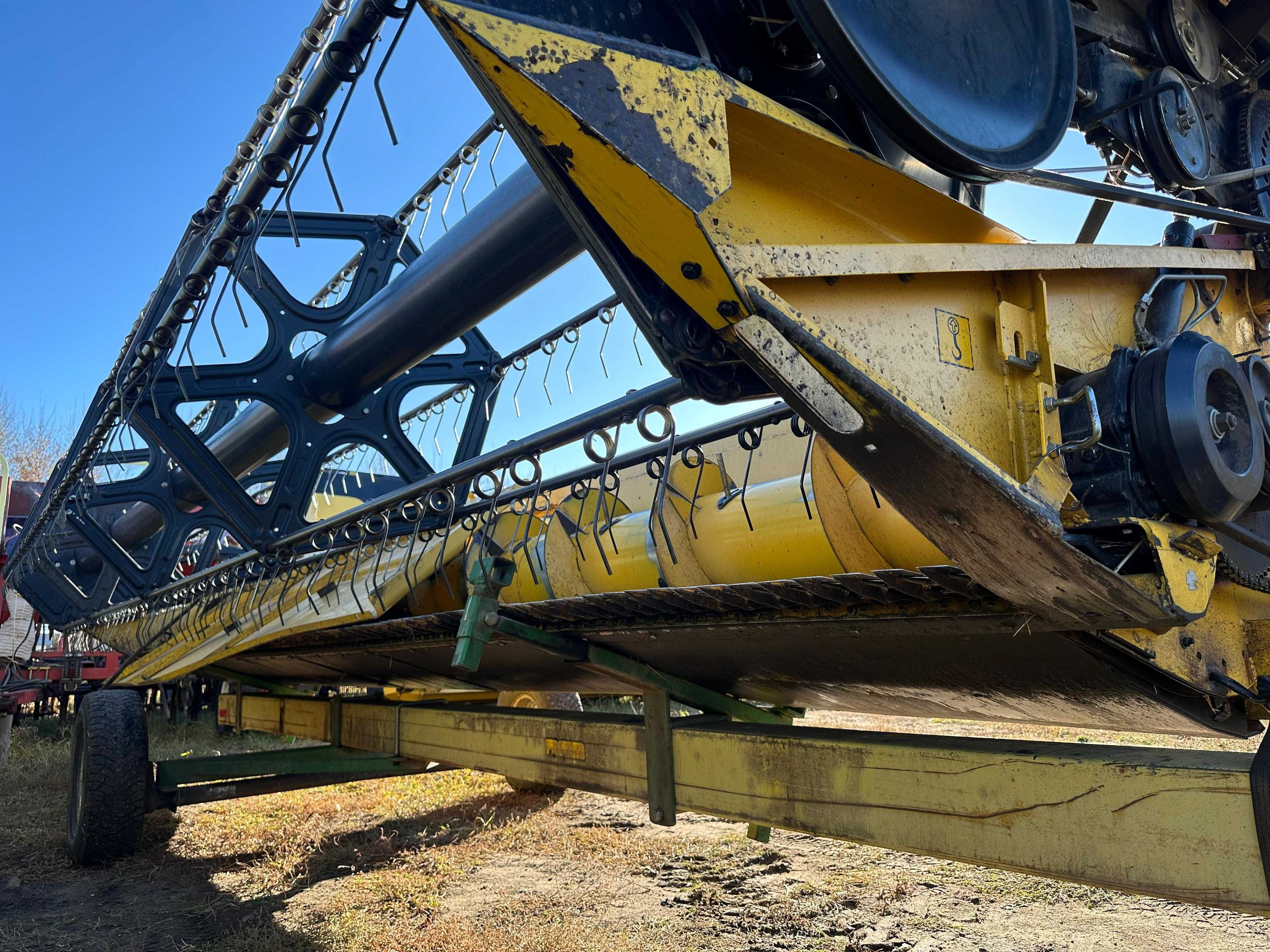 Продается зерноуборочный комбайн New Holland CS6050