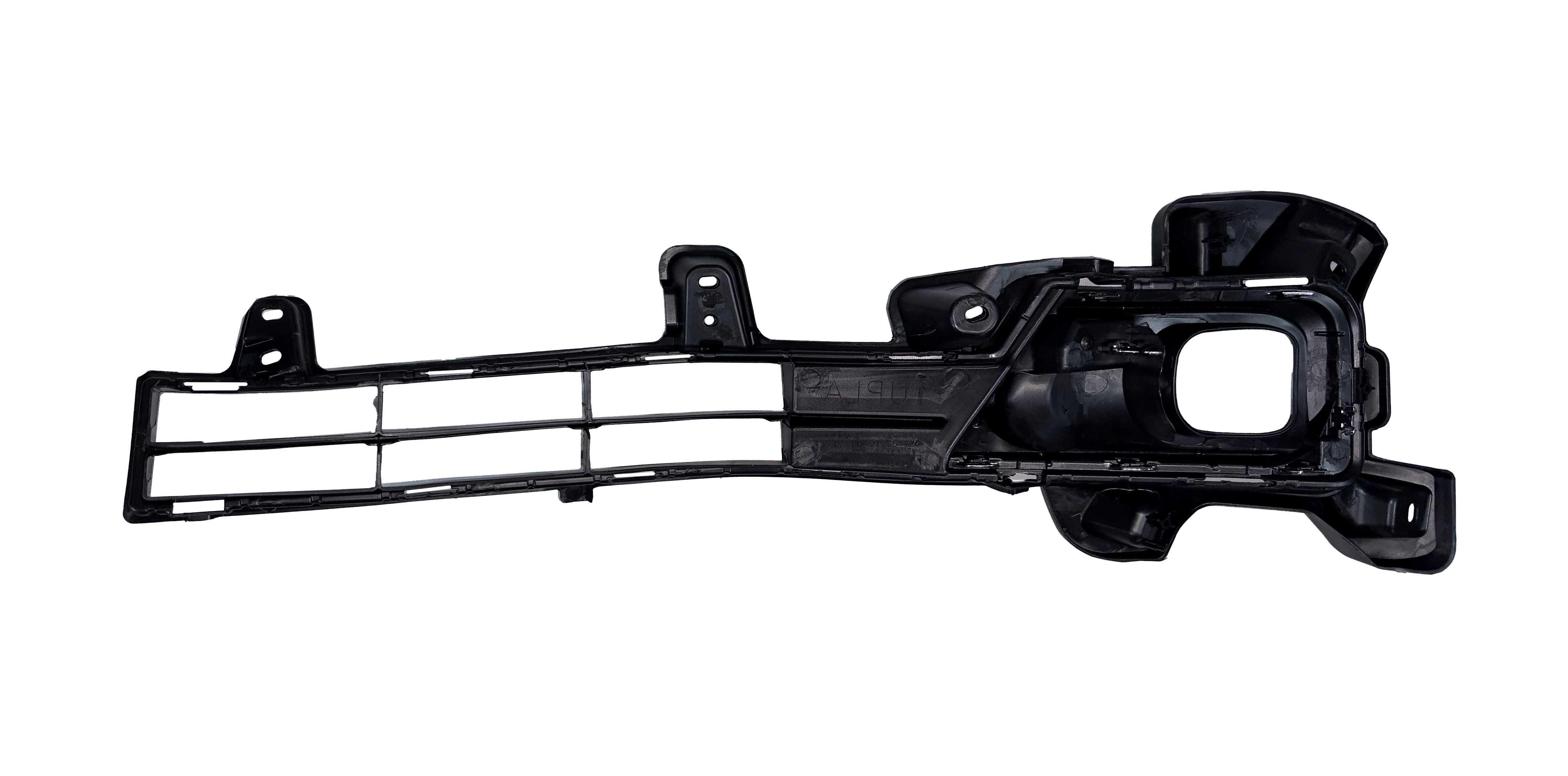 Решетка бампера RH Land Cruiser 200 16-