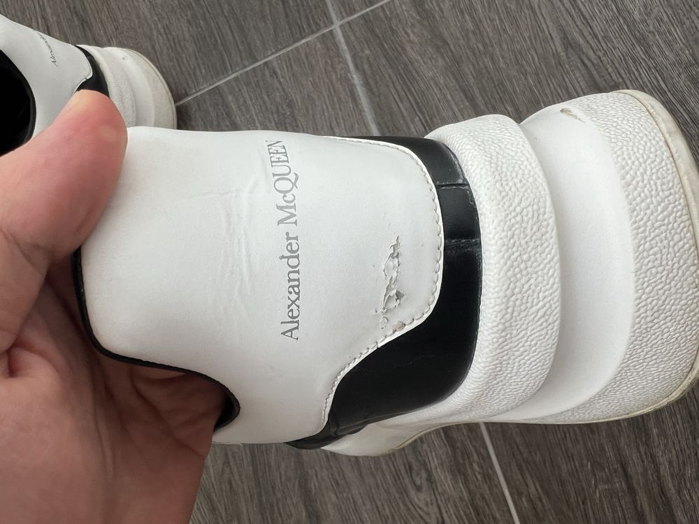Продам кроссовки Alexander Mcqueen