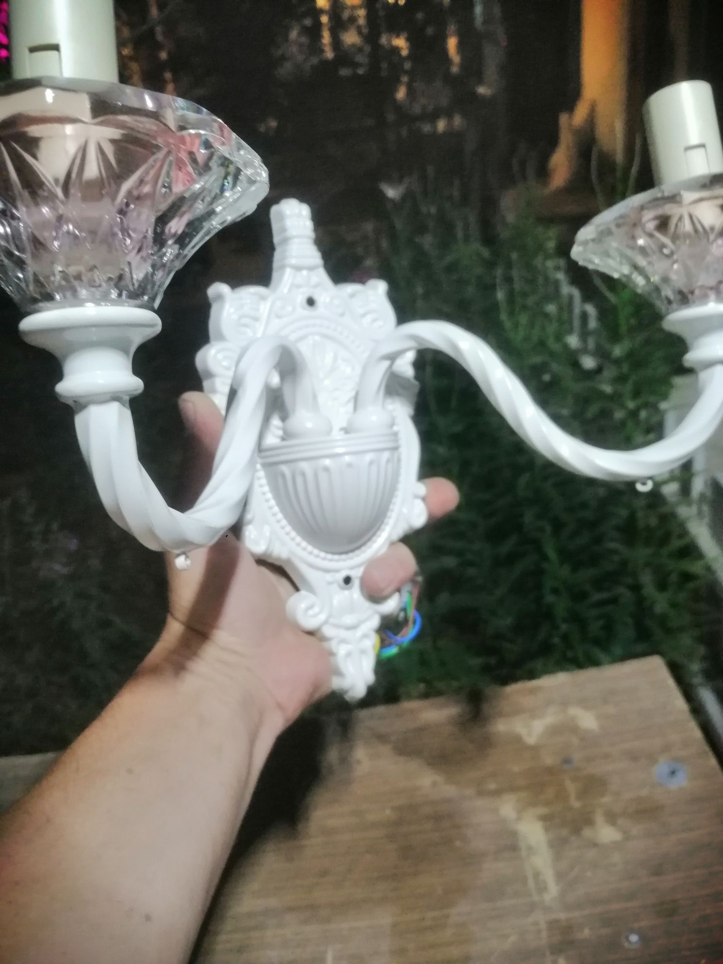 Продам люстру настанную бра