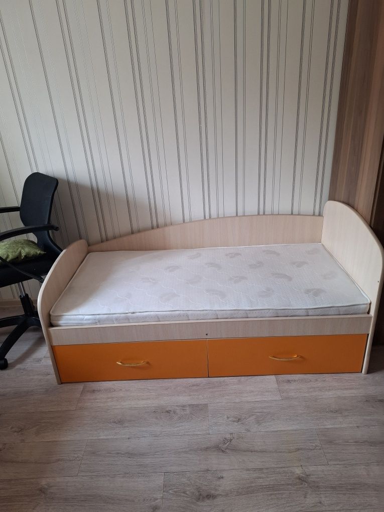 Продам детскую кровать