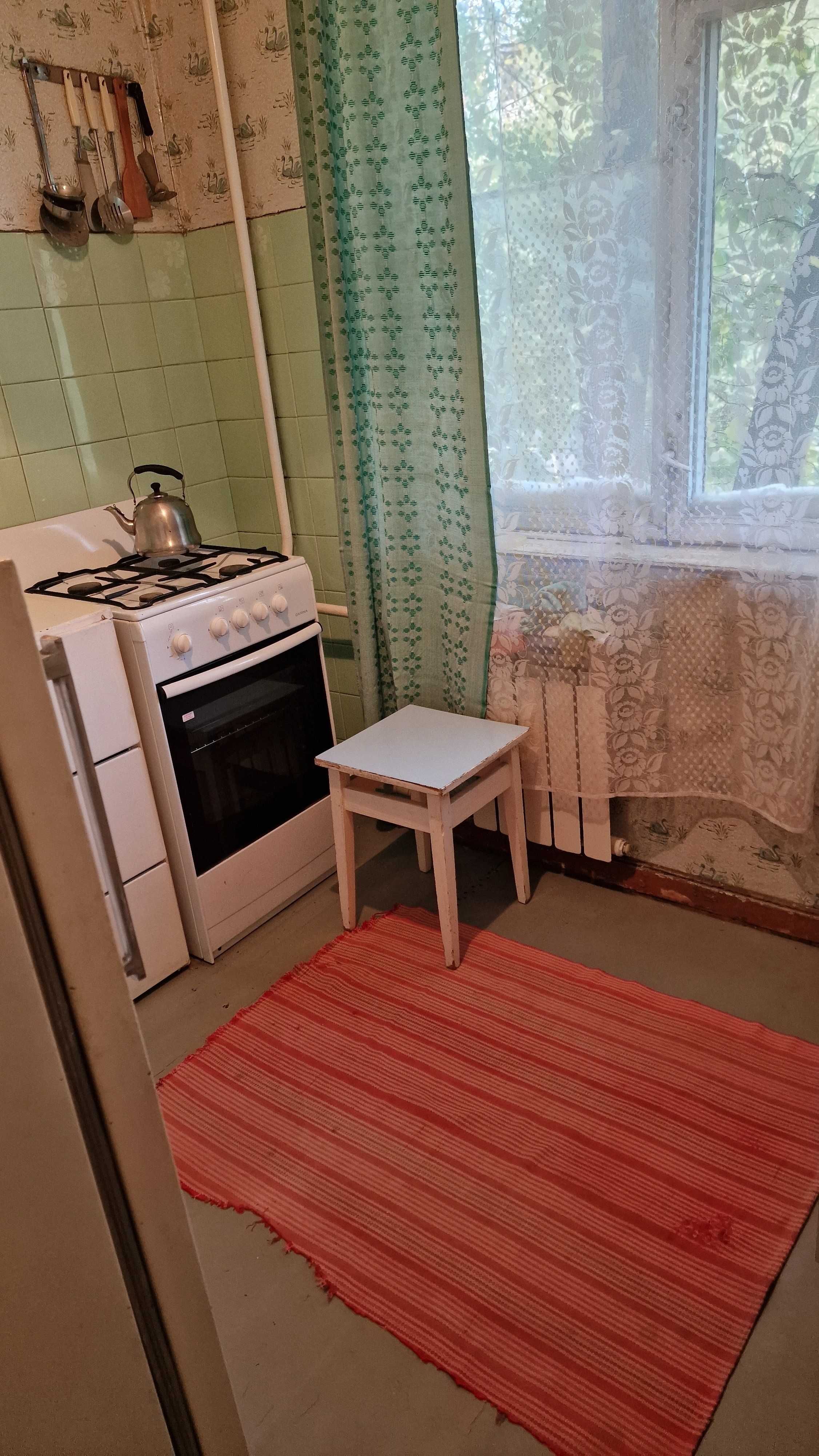 продам 2 комнатную  квартиру
