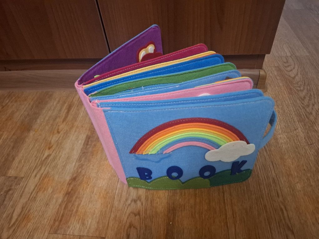 Продам мягкие развивающие книжки от 1 .5 года