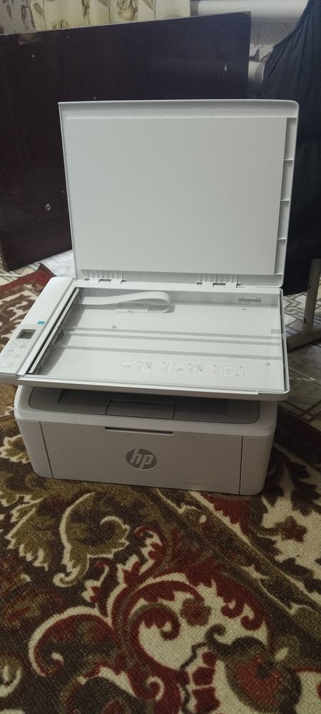 Принтер hp LaserJet MFP M141cw