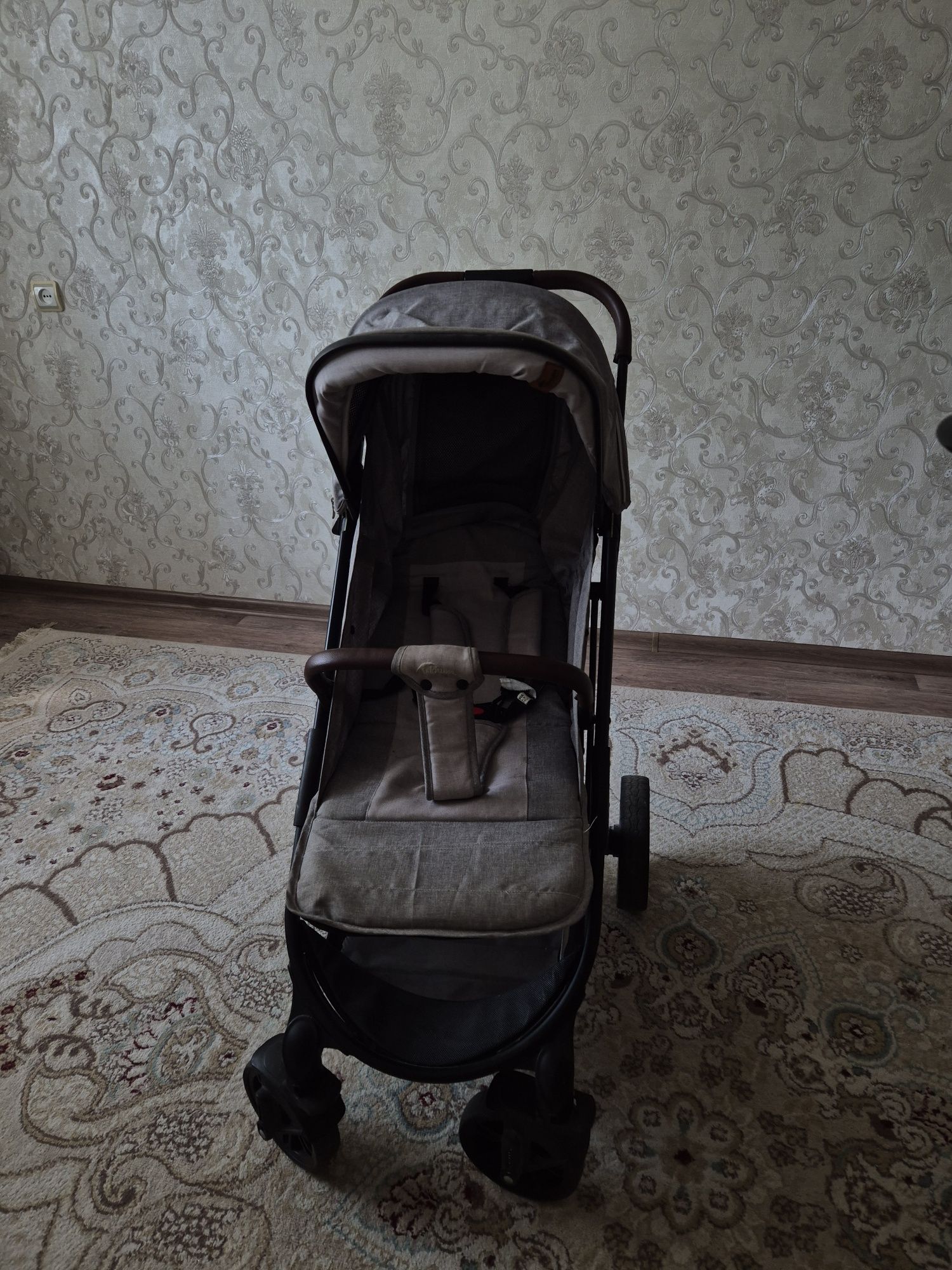 Коляска пайдаланылған