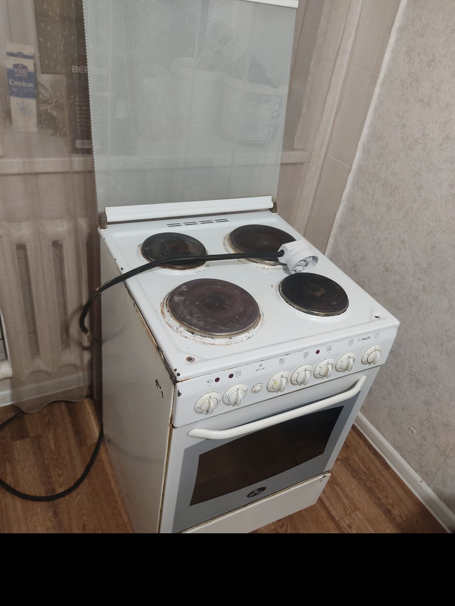 Продам плиту электрическую
