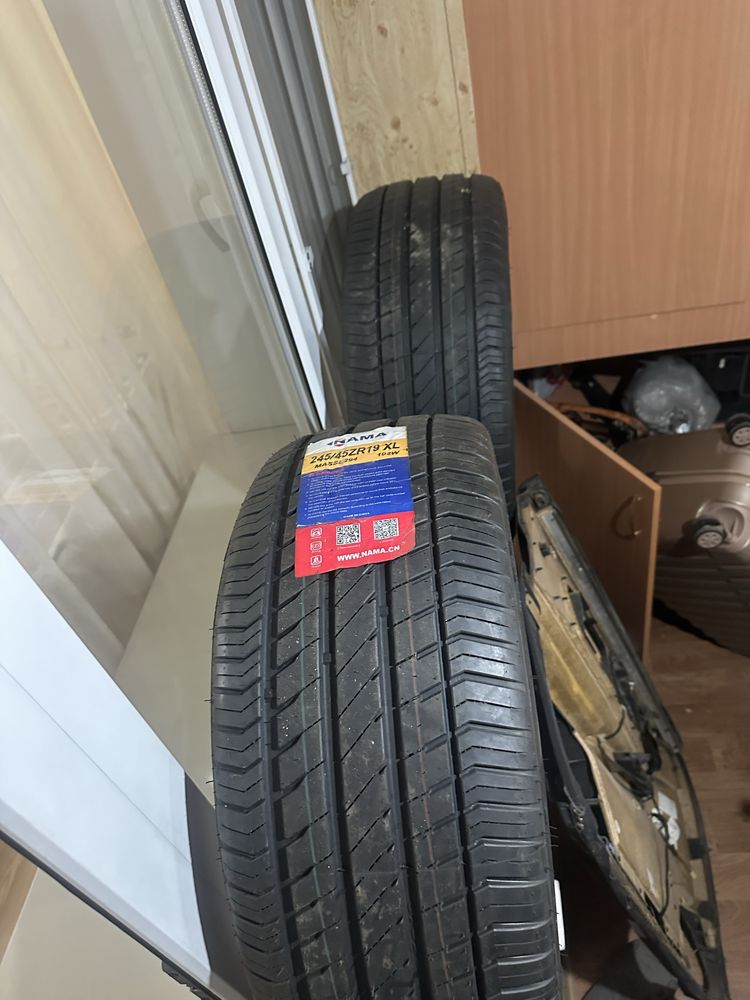Шины 245/45/19 новые