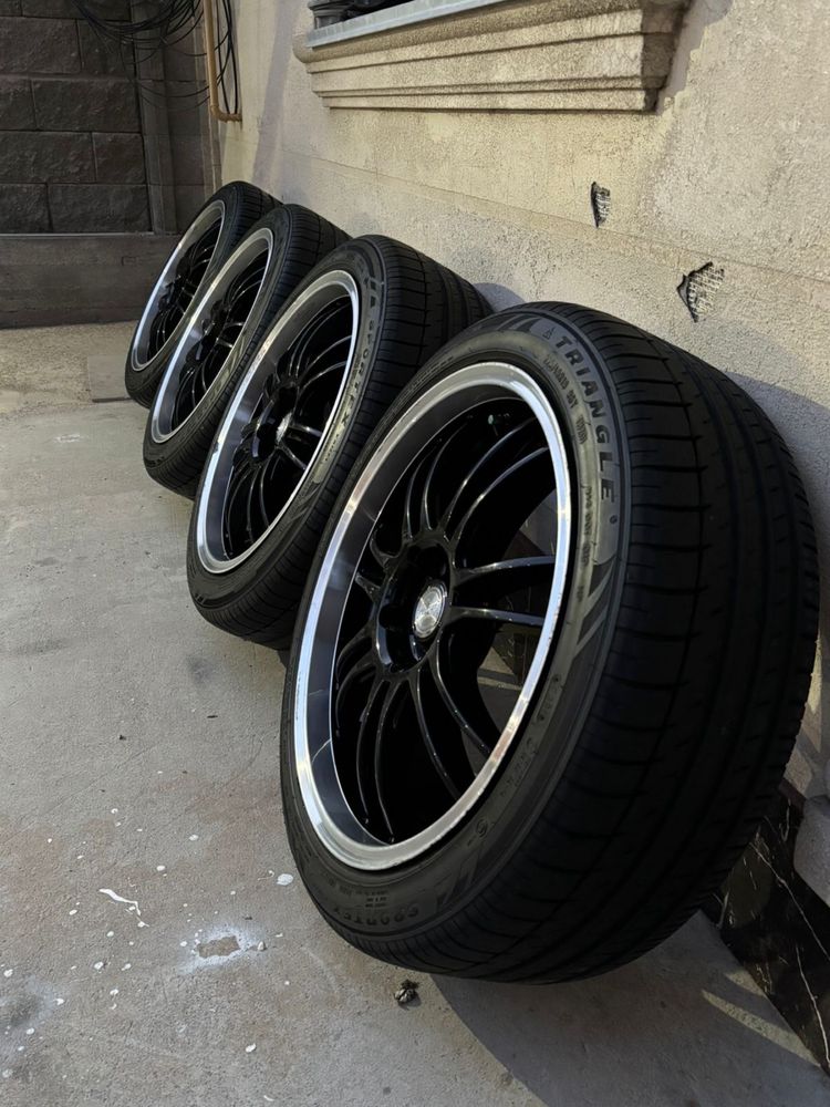 Продам диски R19 5х114.3 с резиной