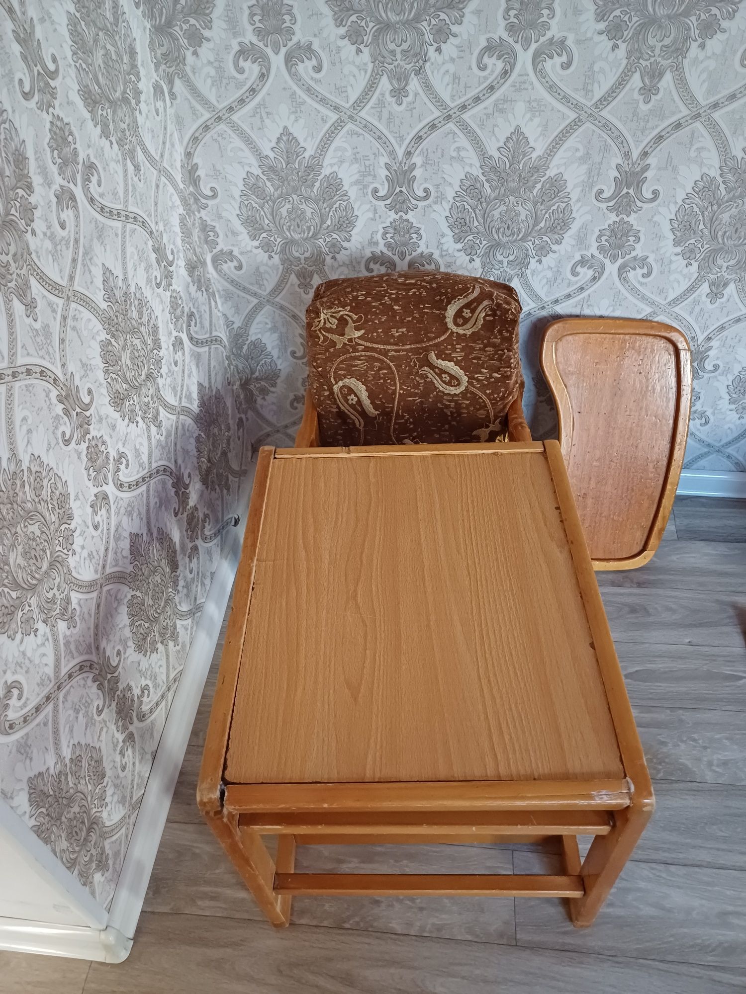 Столик со стульчиком, трансформер.