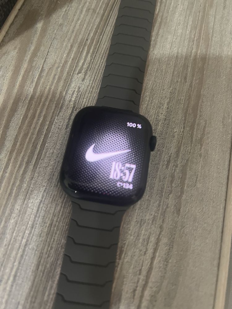 Продам apple watch series 9 45 мм