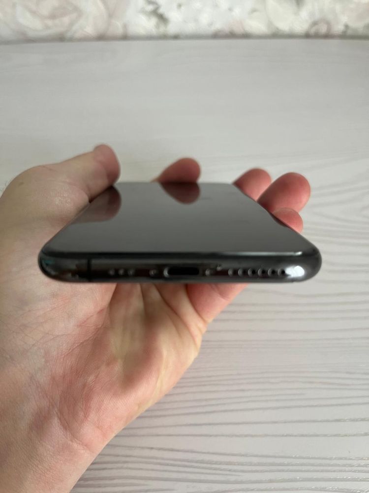 Iphone Xs серый космос