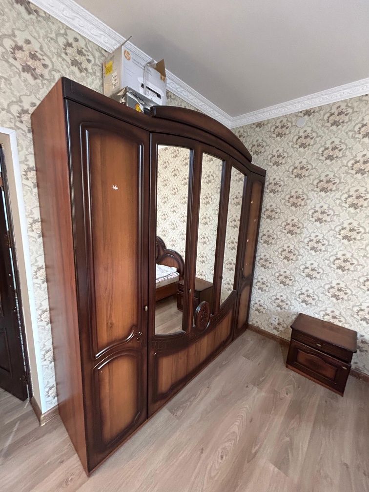 Спальный гарнитур