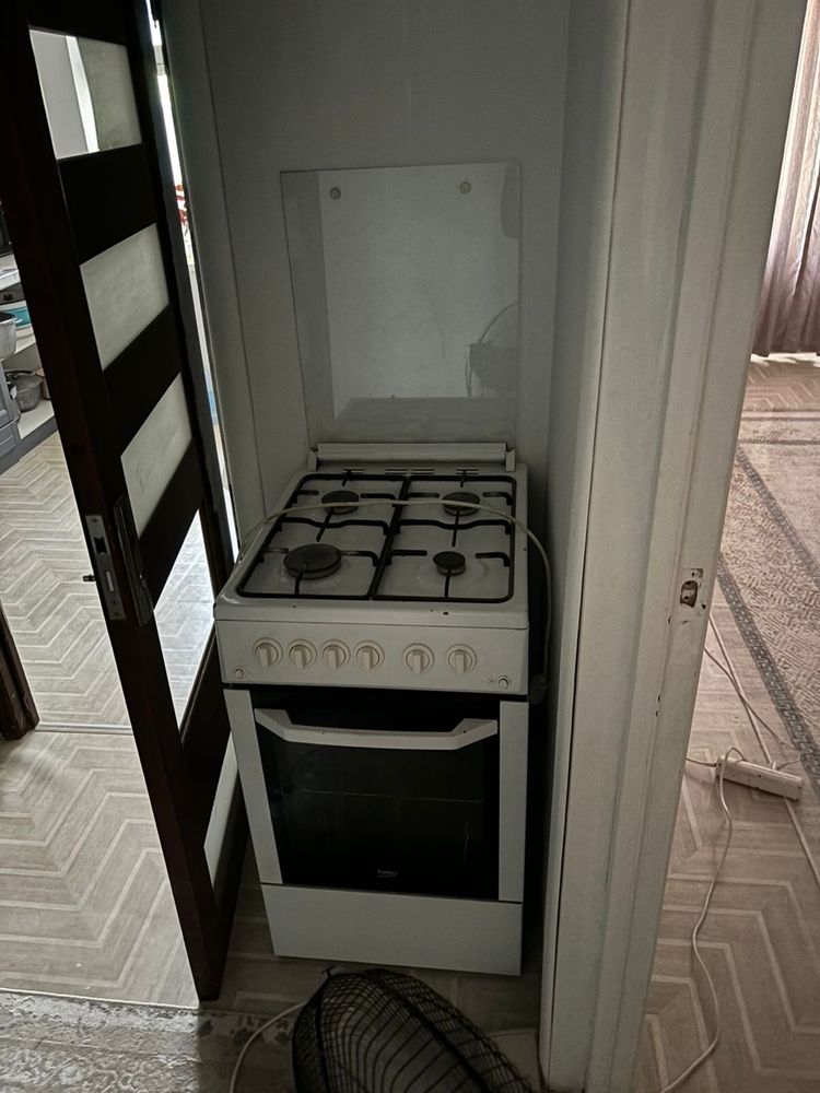 Продаю кухонную плиту с печкой